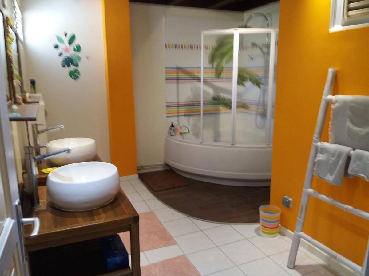 Chambre D'Hote Et Loft Dans Maison De Charme Piscine A Debordement La Villa Gialla Schoelcher Εξωτερικό φωτογραφία